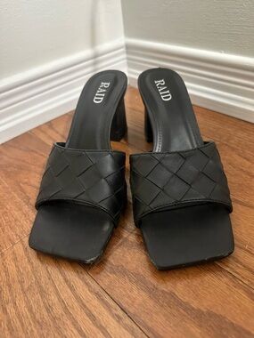 RAID Black Woven Block Heel Mule Sandal - EU 38 / US 7.5